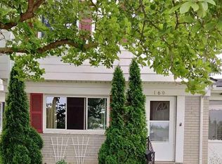 160 Mark Dr, Mount Clemens, MI 48043