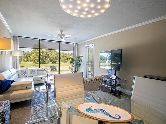 4th image of 2046 Beach Blvd #221