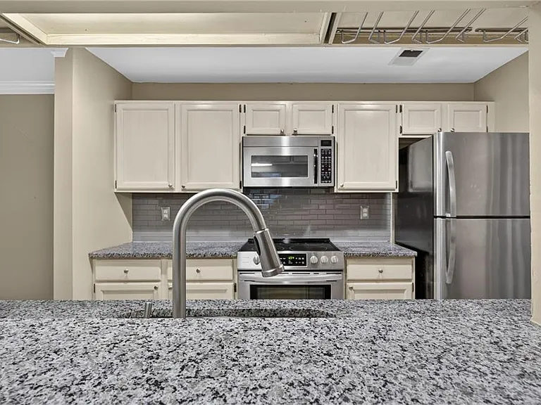 123 Warm Springs Cir — Photo 18