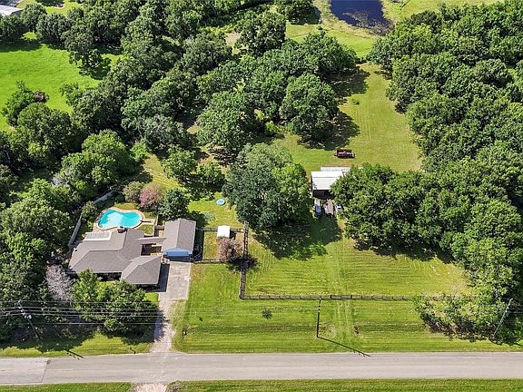 2nd image of 5907 Clark Rd