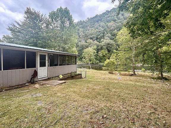 3rd image of 753 Doc Fox Rd