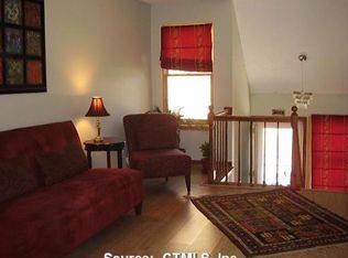 728 Robert Frost Dr, Branford, CT 06405