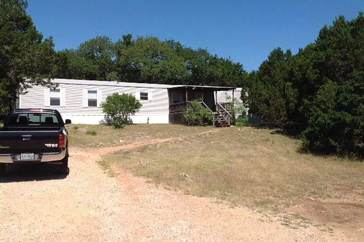 3 bed, 2.0 bath, 1216 sqft, $1,750 — Photo 1