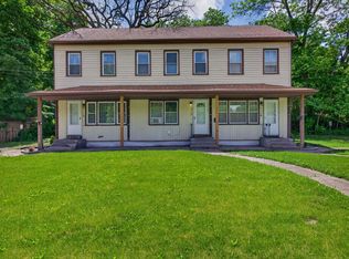 2113-2115 2117 Kirkwood Blvd, Davenport, IA 52803