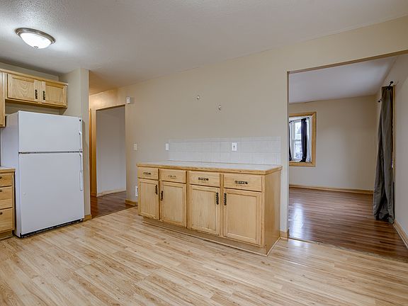 3rd image of 4006 Redick Ave