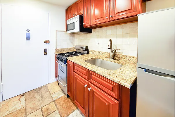 Rented by Warburg | media 4