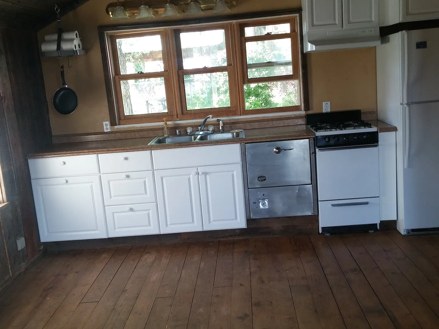 38975 Main St — Photo 3