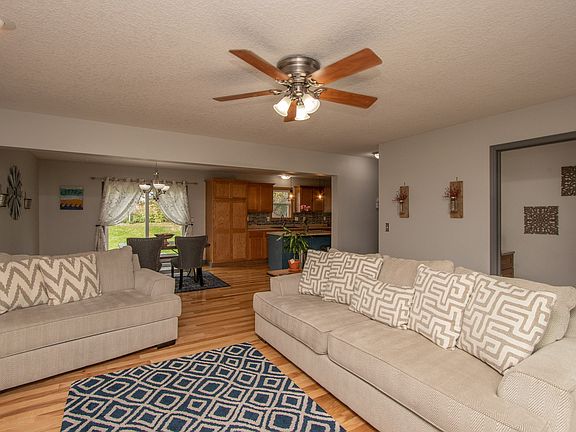 5th image of 1280 Sunset Dr