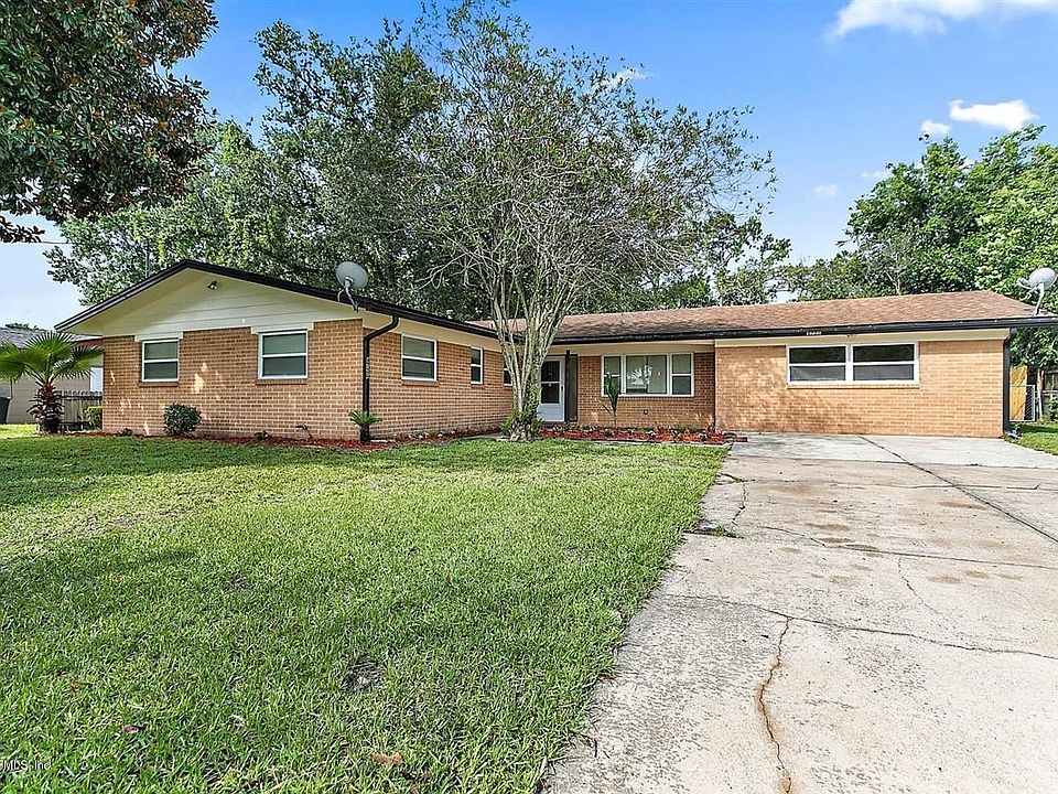 1st image of 4726 Glorianne Cir E