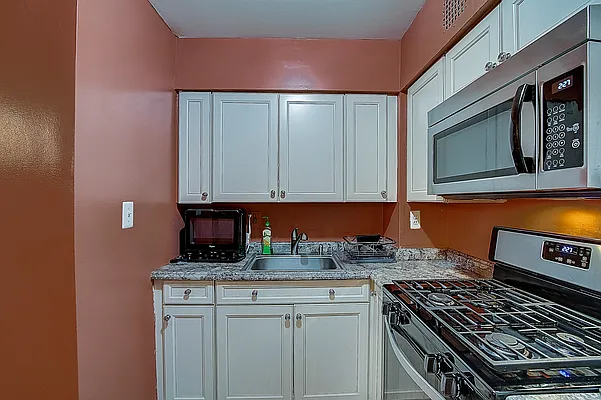 Sold by Keller Williams Realty Landmark II | media 10