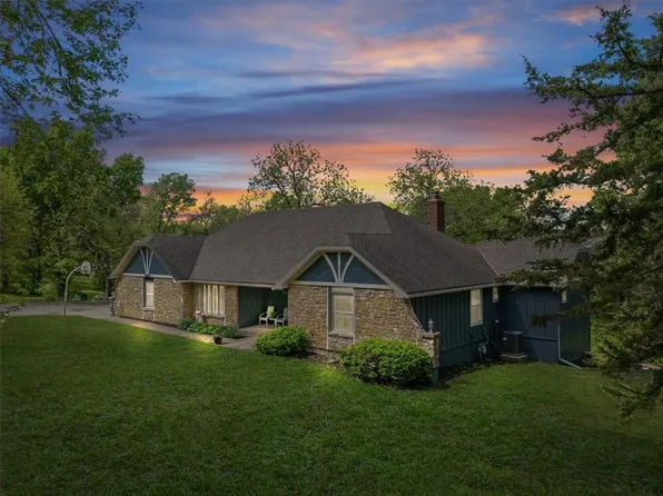 34250 W 84th Ter, De Soto, KS 66018