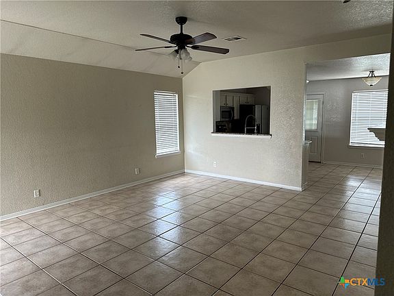 2nd image of 4407 Acorn Creek Trl