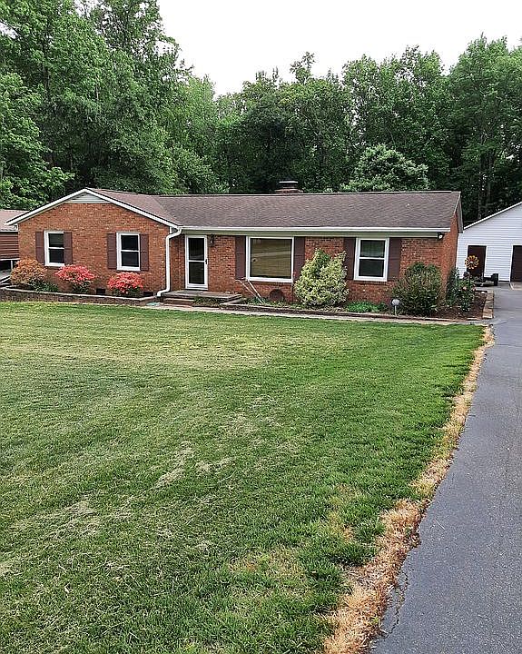 2nd image of 132 Rollingwood Dr