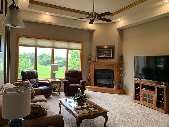 2nd image of 1505 N Paddington Trl