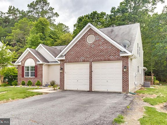 3rd image of 427 Cross Creek Ct
