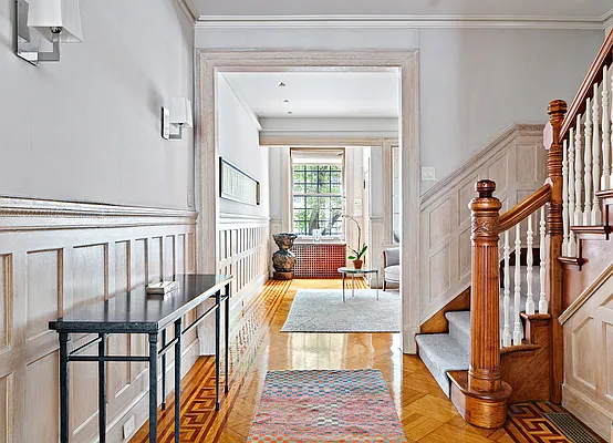 Sold by Compass | media 22