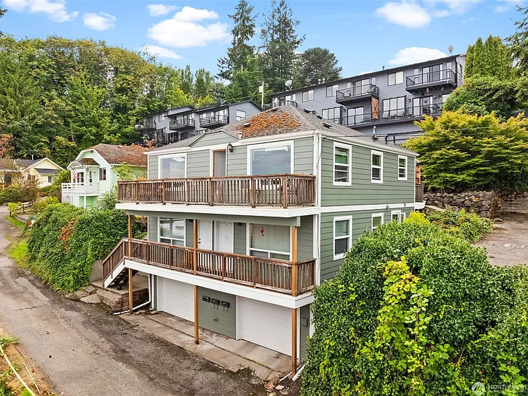838 Prospect Aly — Photo 4