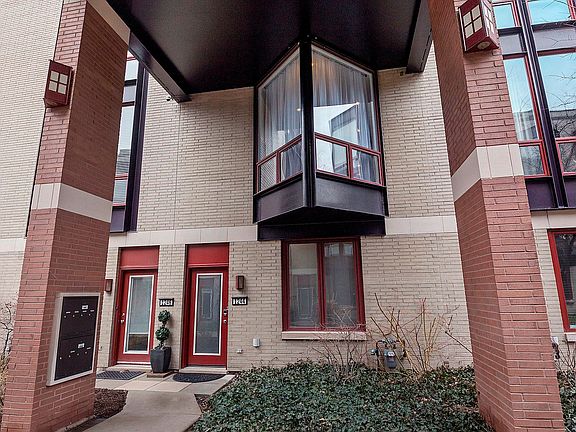 This is the largest floor plan in this quiet townhouse community which overlooks the tranquil courty