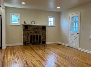 24 Galicia Dr, Phoenixville, PA 19460