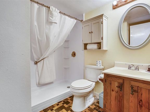 4th image of 6102 Seawall Blvd #375