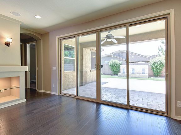 5th image of 233 E Prescott Dr