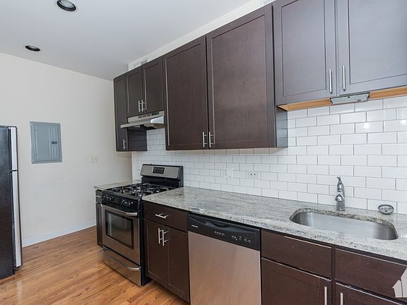 4th image of 859 W Cornelia Ave #8572S