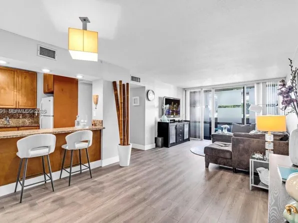 830 NW 87th Ave APT 303, Miami, FL 33172