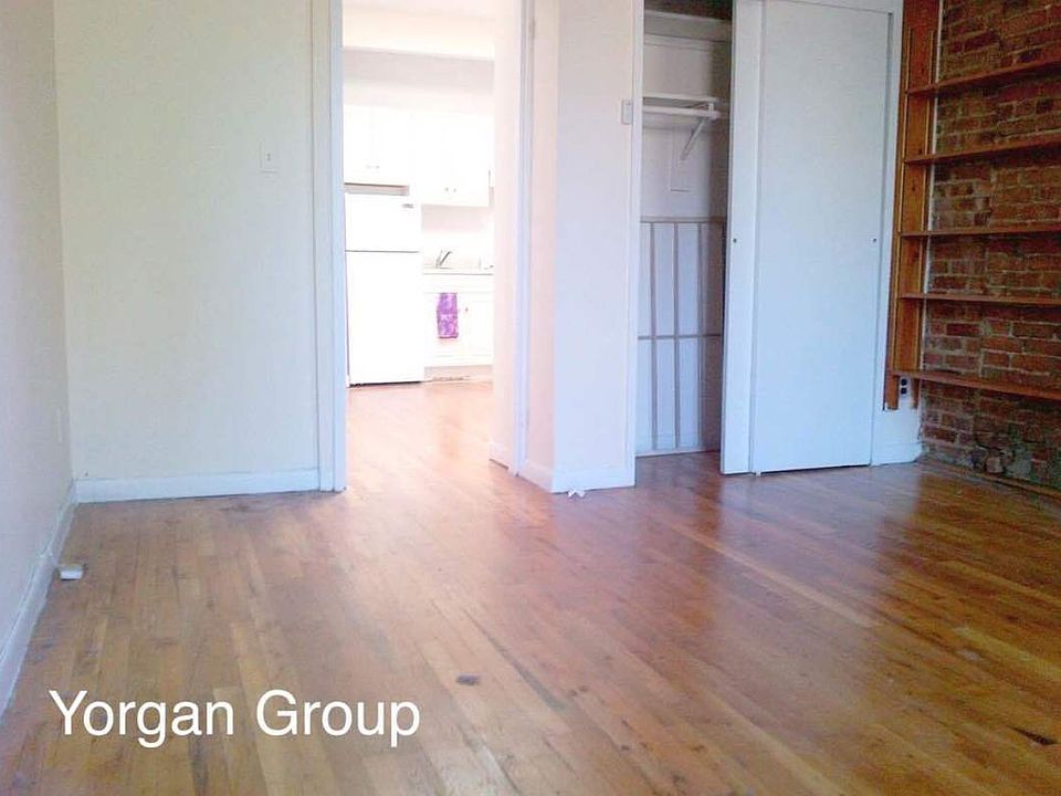 2nd image of 304 E 89th St APT 4B