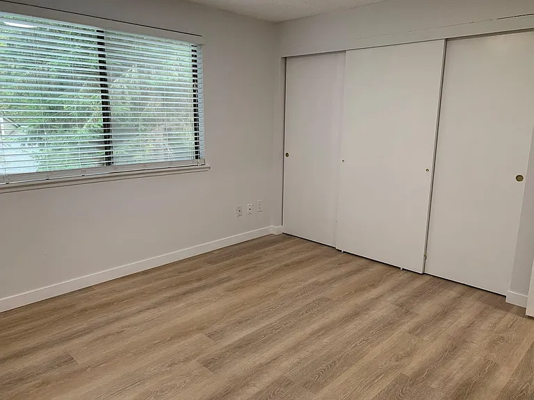 325 39th Avenue Ct NW — Photo 14