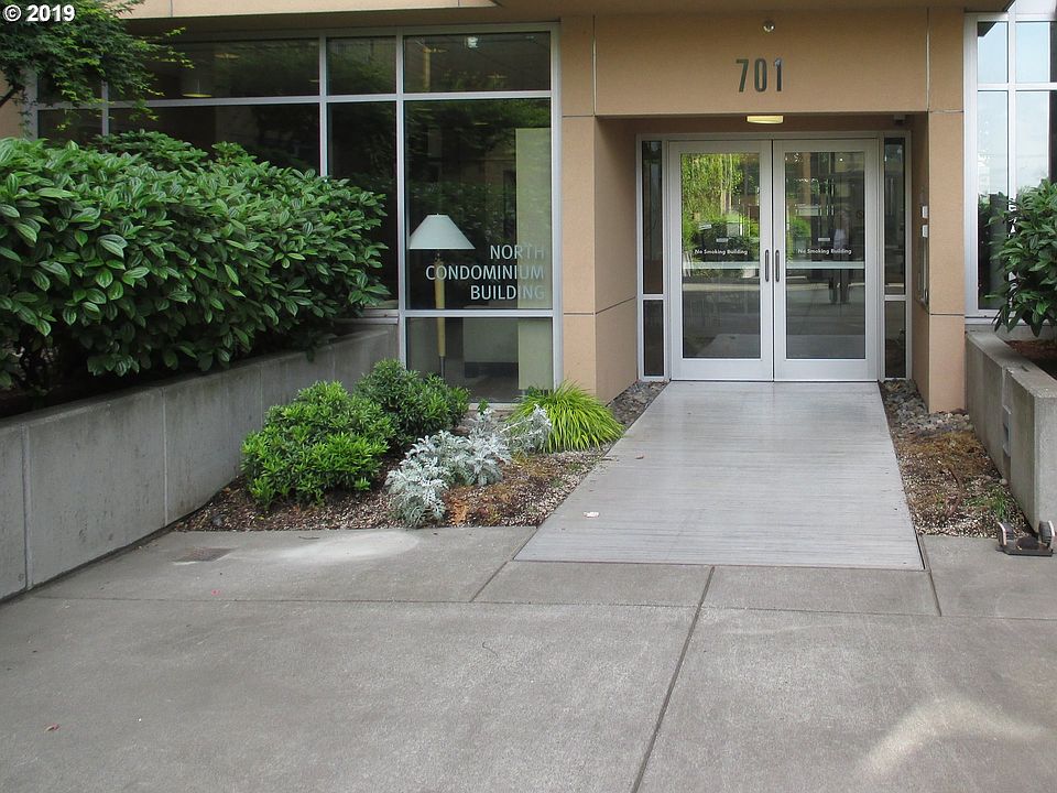 1st image of 701 Columbia St APT 615