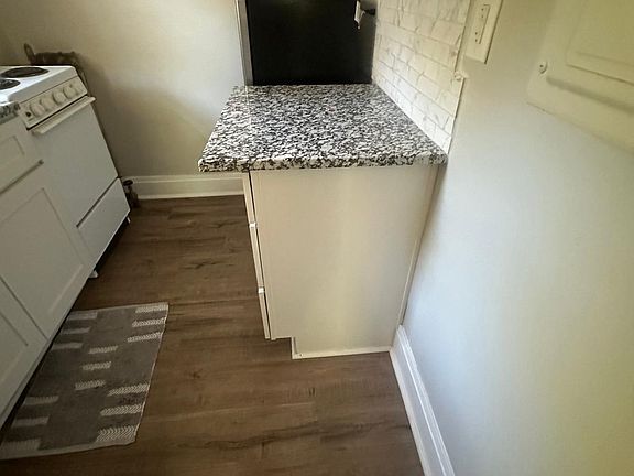 5th image of 180 N Bennett St #3