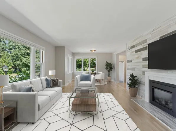 2423 Mount View Ave, Minneapolis, MN 55405
