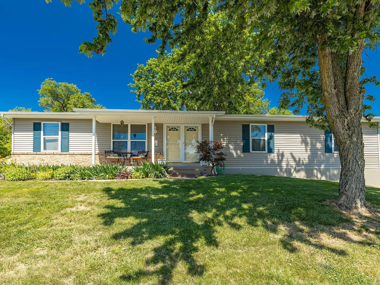 1343 Cinnamon Hills Dr photo 1