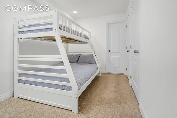 Rented by Compass | media 27