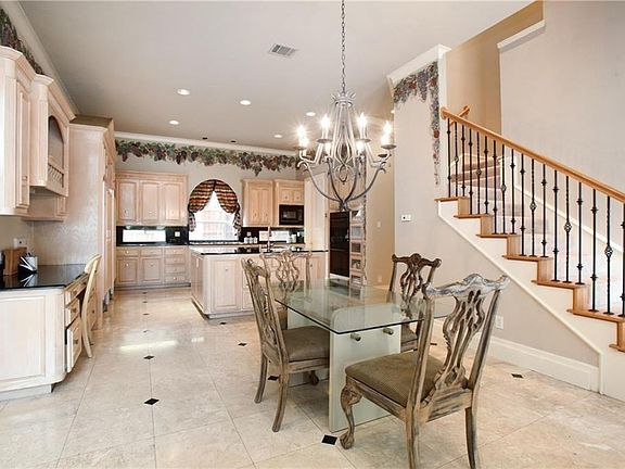 4th image of 5928 McFarland Dr