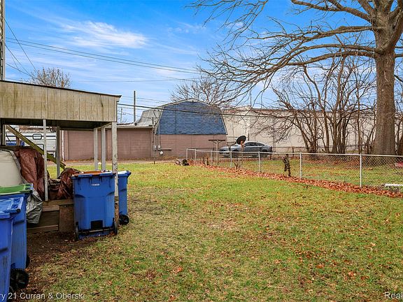 5th image of 11352 Rivard Ave