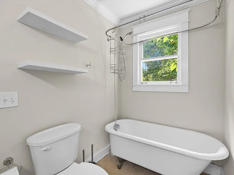 708 Shelby Ave — Photo 20