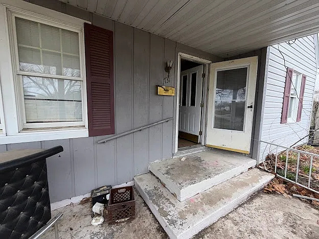 731 Conard Ct — Photo 7