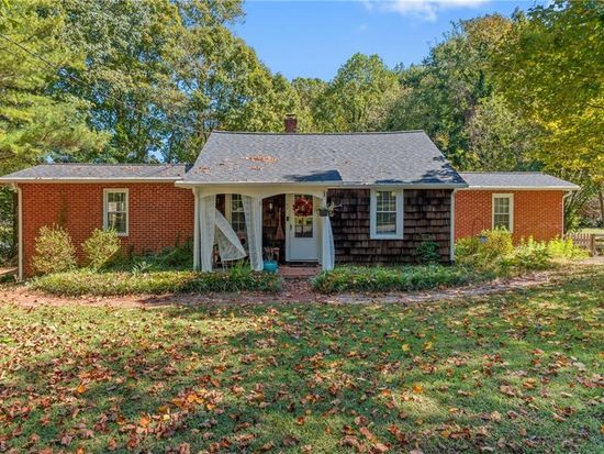 1742 Thompson Dr, Winston Salem, NC 27127