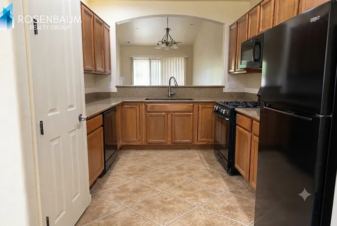 1263 Crown Ridge Dr — Photo 5