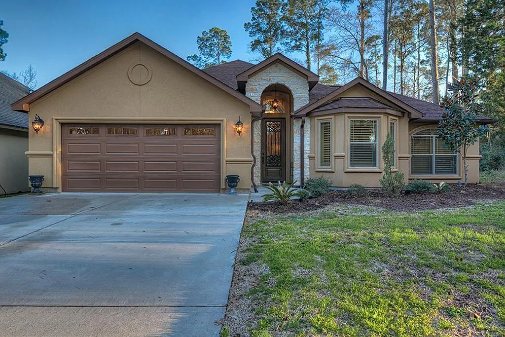 3 bed, 2.5 bath, 2019 sqft, $2,200 — Photo 2