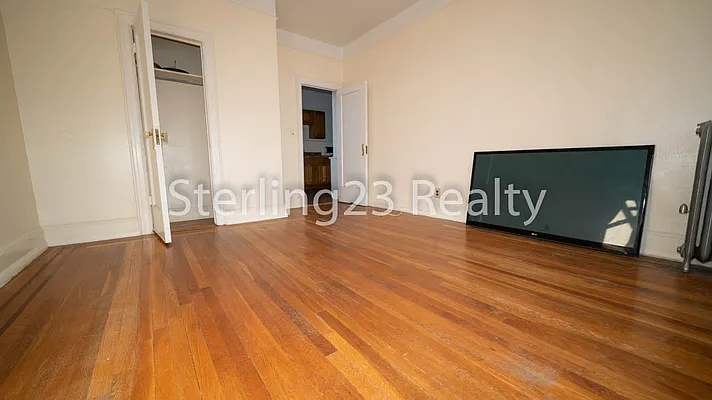 Rented by Sterling Realty Solution Inc | media 11