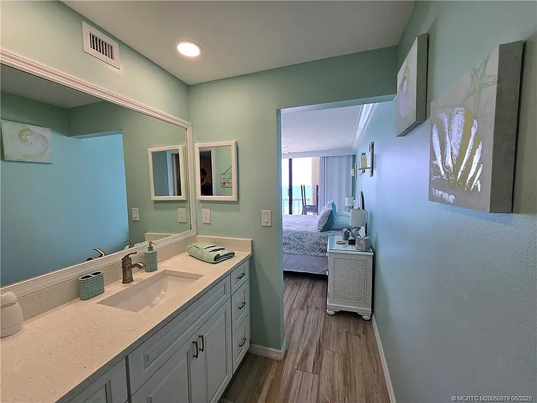 10600 S Ocean Dr #709 — Photo 19