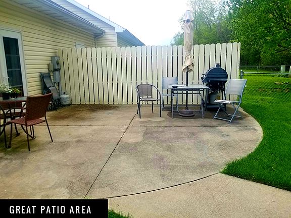 3rd image of 735 N Harvest Ln
