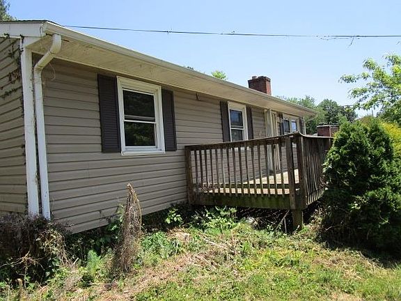2nd image of 1218 Agnese St