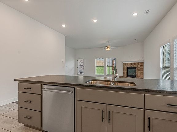 2nd image of 2401 Lock Ln