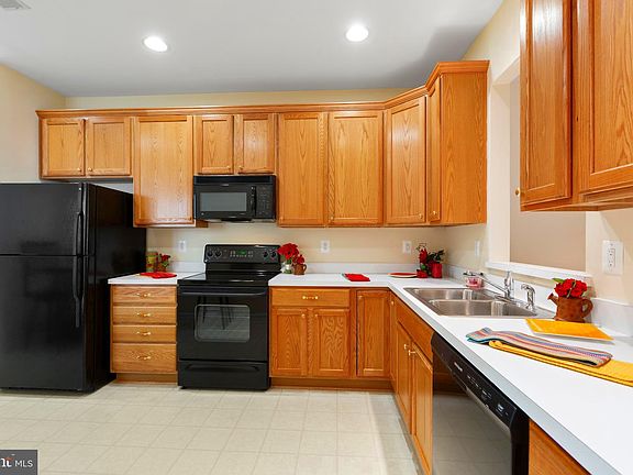 2nd image of 43 Aspen Hill Dr #53-2