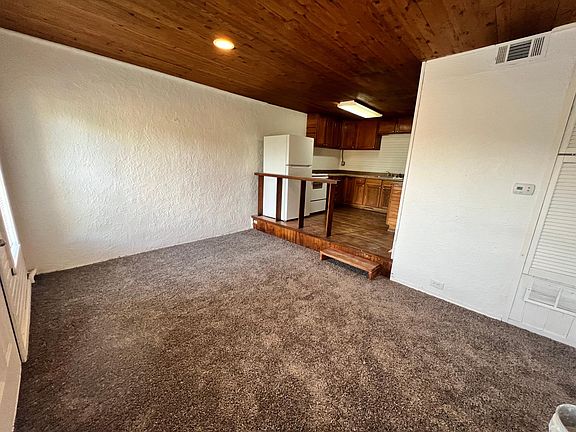 2nd image of 915 E Brooks St #915