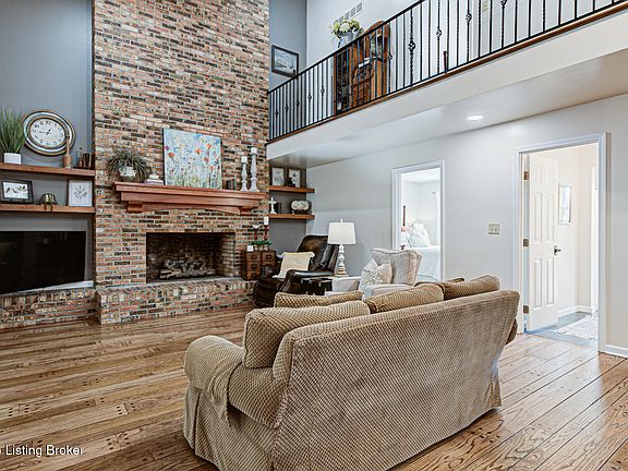 4th image of 1014 Old Mill Stream Ln
