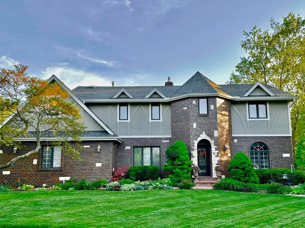 3461 SW Brandywine Ct, Topeka, KS 66614